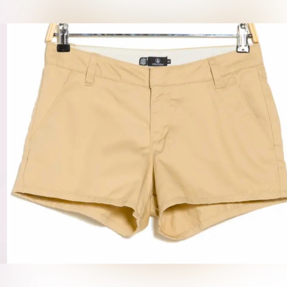 Volcom woman’s size 24 short in khaki